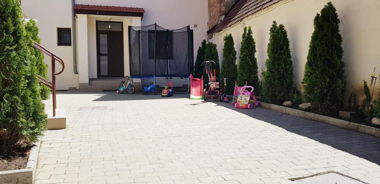 Lindenhaus Hotell Sibiu Eksteriør bilde
