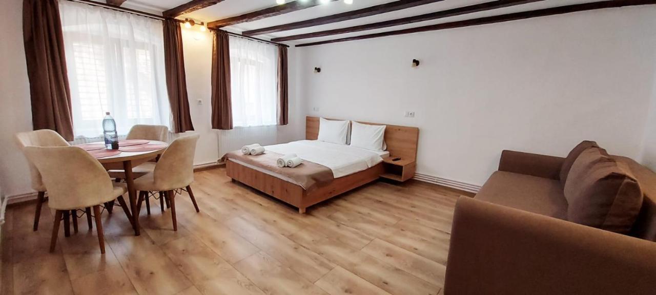 Lindenhaus Hotell Sibiu Eksteriør bilde