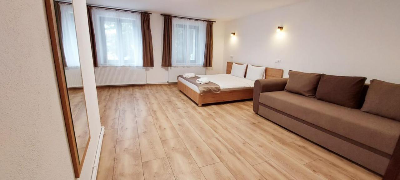 Lindenhaus Hotell Sibiu Eksteriør bilde