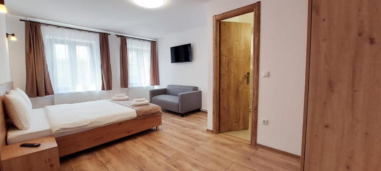 Lindenhaus Hotell Sibiu Eksteriør bilde