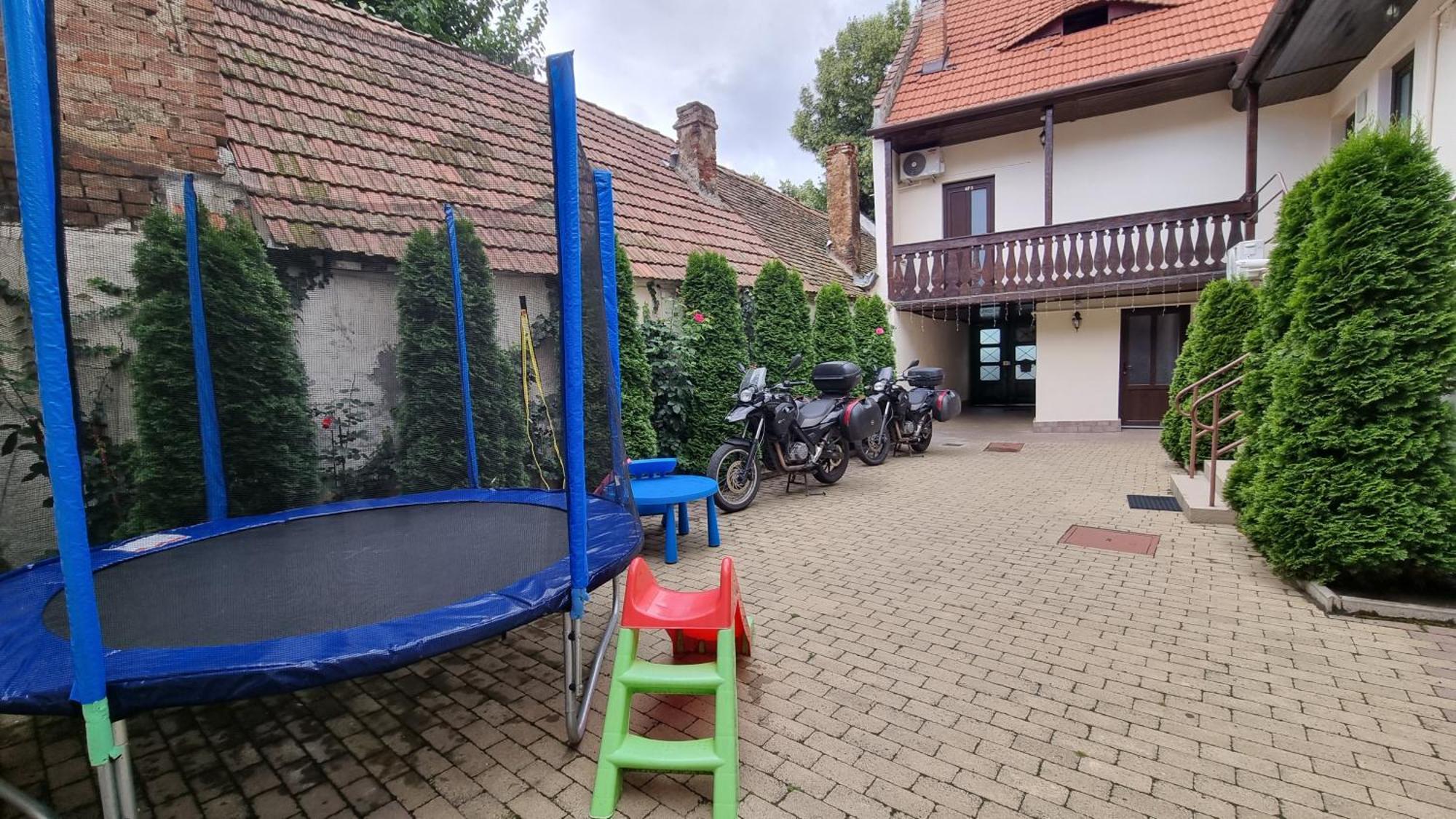 Lindenhaus Hotell Sibiu Eksteriør bilde
